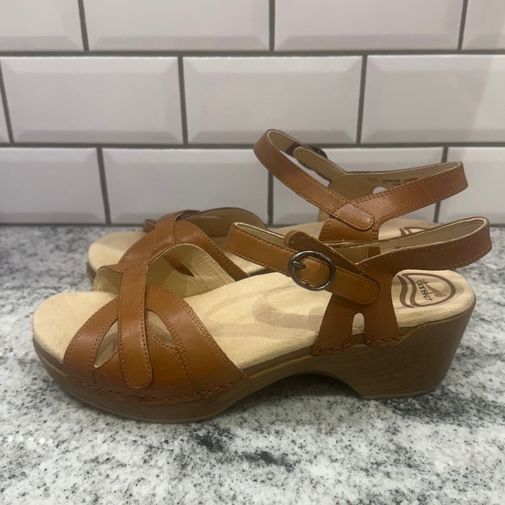 Dansko‎ Women's Tan Leather Criss Cross Wedge Sandals Size 41 - Picture 3 of 9